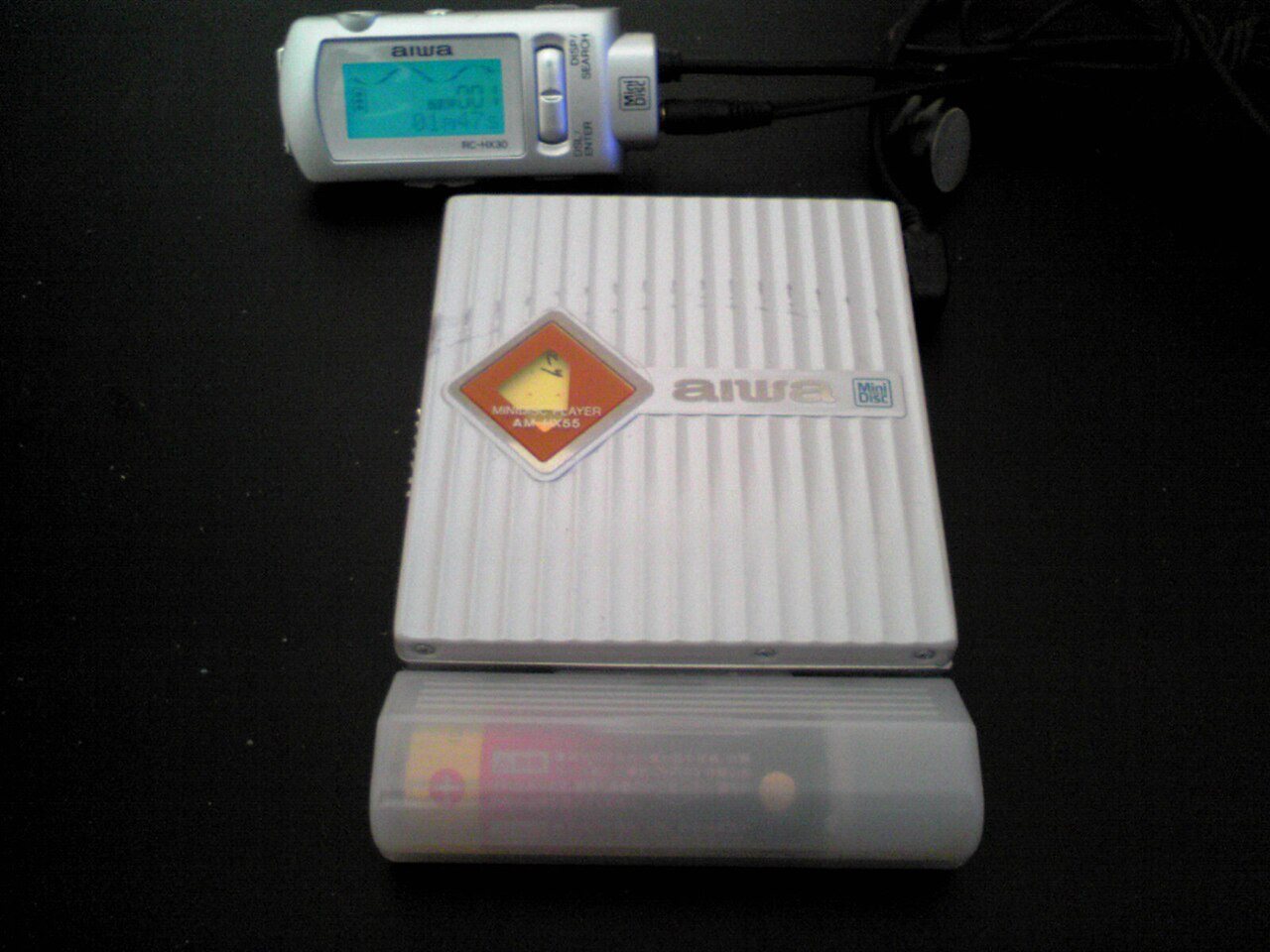 Aiwa MiniDisc portable player, one of many third-party MiniDisc devices from the late 1990s