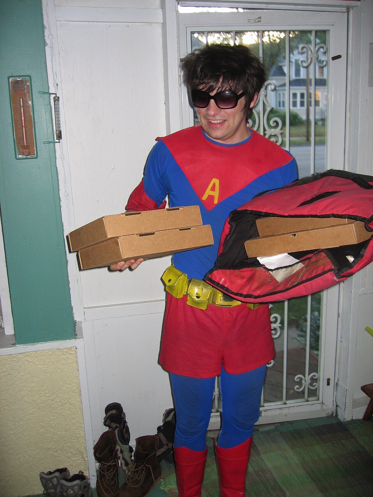 What Was the First Thing Sold Online? PizzaNet vs a CD